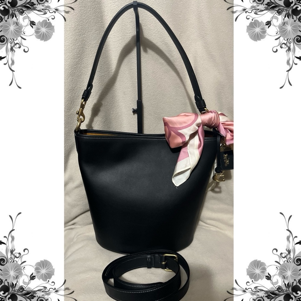 Coach Dakota Bucket Bag Glovetanned Leather, Detachable Straps, Feet Base